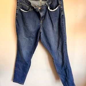 20W skinny legged jeans